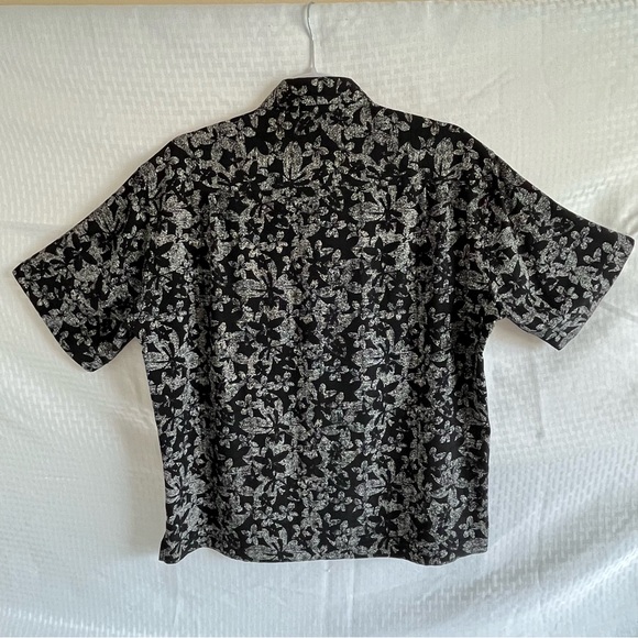 Claiborne 100% Silk Hawaiian Button Up Short Sleeve Shirt Black White Floral M - Picture 3 of 13